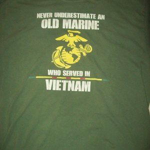 Never underestimate an old marine Vietnam Sz L